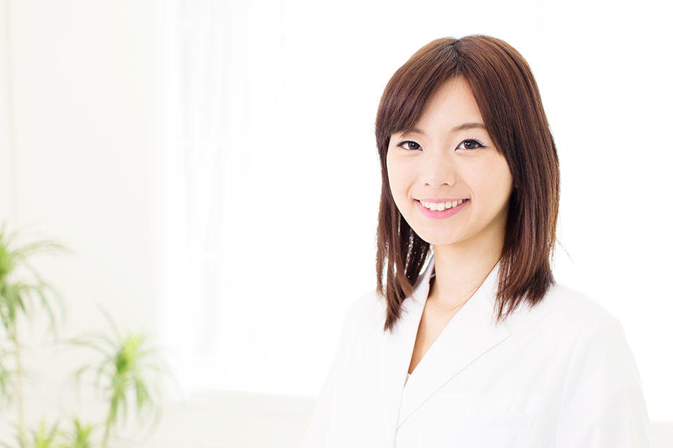 新卒薬剤師 VS 中途薬剤師、どちらが有利？