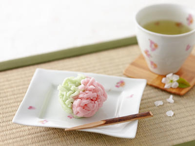 【4月】今月のテーマは「休日」★