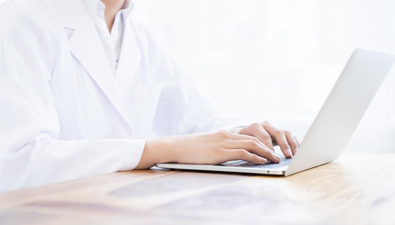 薬剤師研修・認定手続きの電子化が決定へ！そのメリット・デメリットは？