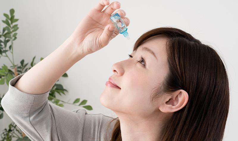 【薬剤師向け】主な抗アレルギー点眼薬一覧とコンタクトレンズ装用時の使用可否を解説