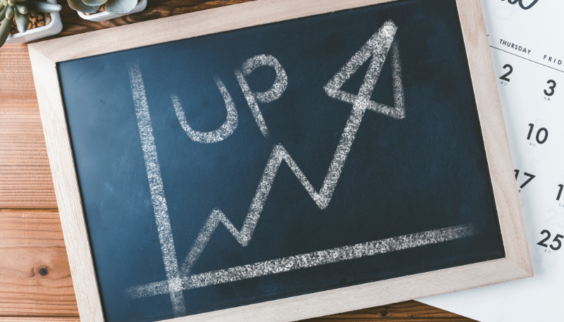 UPと書かれた黒板