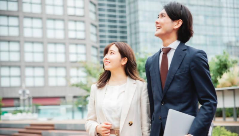 公務員として働く薬剤師のイメージ写真