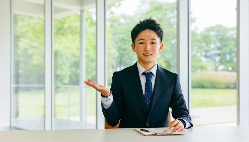 男性コンサルタント