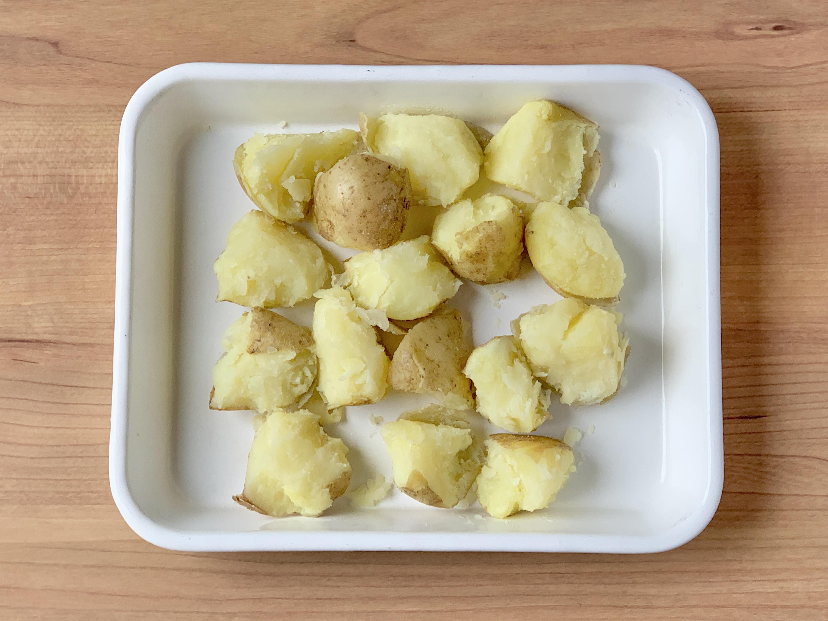 手割り新じゃがの海苔チーズ揚げ