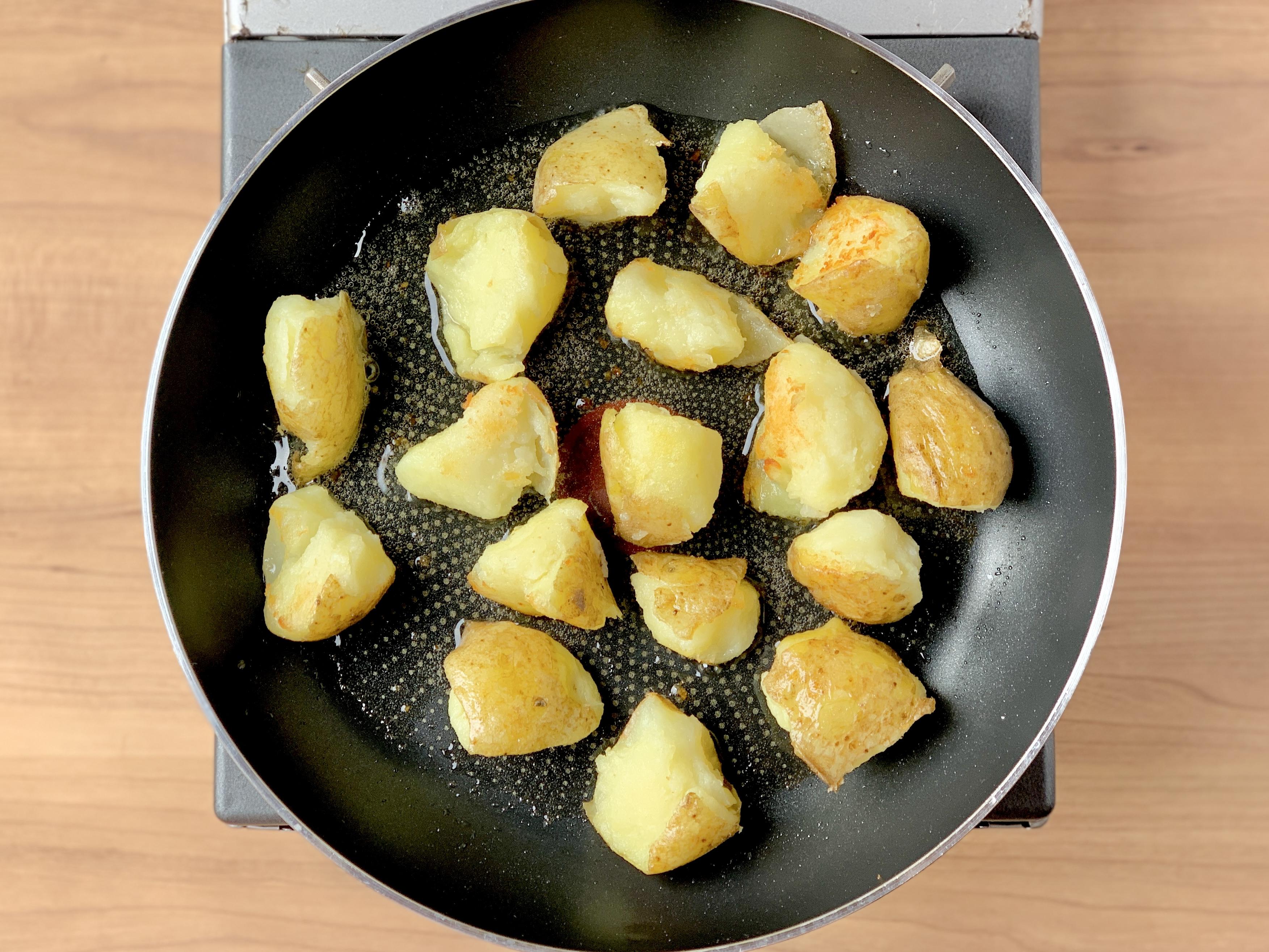 手割り新じゃがの海苔チーズ揚げ