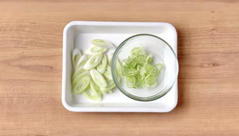 あさり缶と豚バラのレンジスンドゥブ