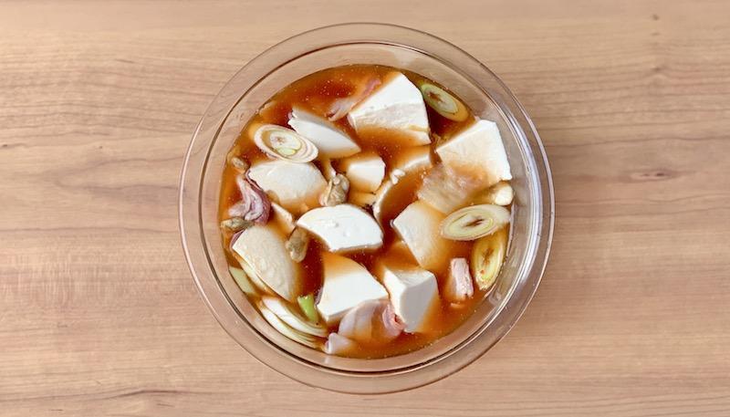 あさり缶と豚バラのレンジスンドゥブ