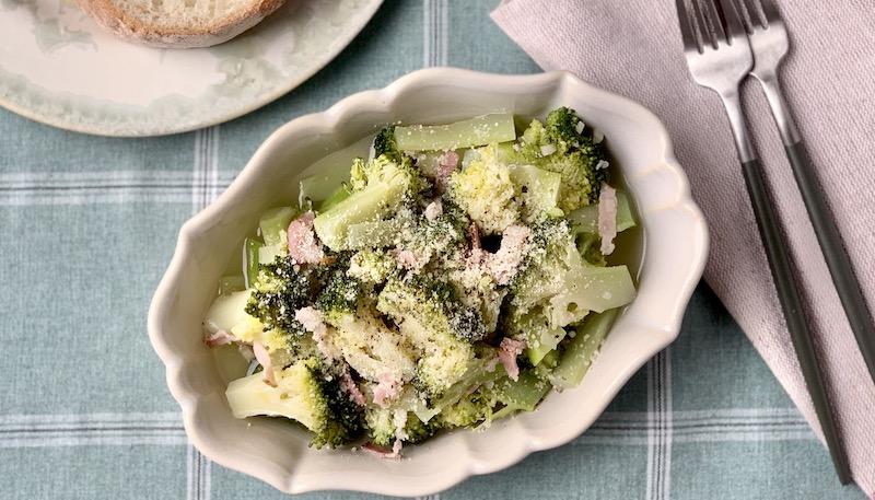 ブロッコリーとベーコンのくたくた煮