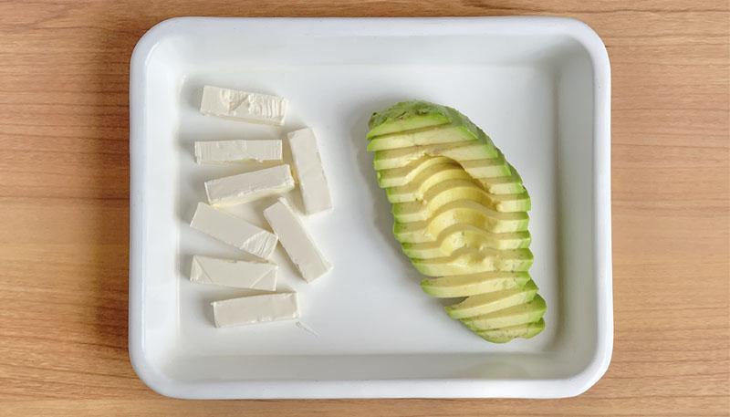 サーモンとレタスの生春巻き風