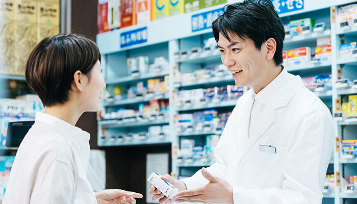 患者と向き合う薬剤師のイメージ